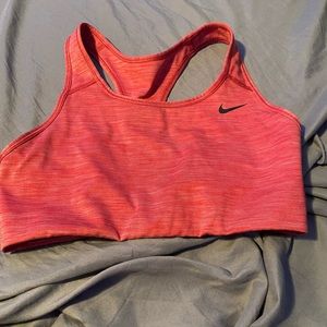 pink sports bra